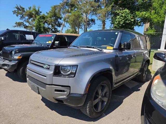 2024 Land Rover Defender 110 P400 X-Dynamic SE