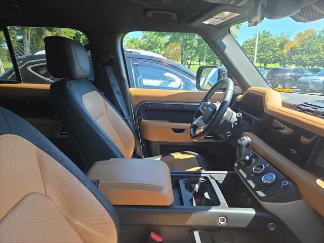 2024 Land Rover Defender 110 P400 X-Dynamic SE
