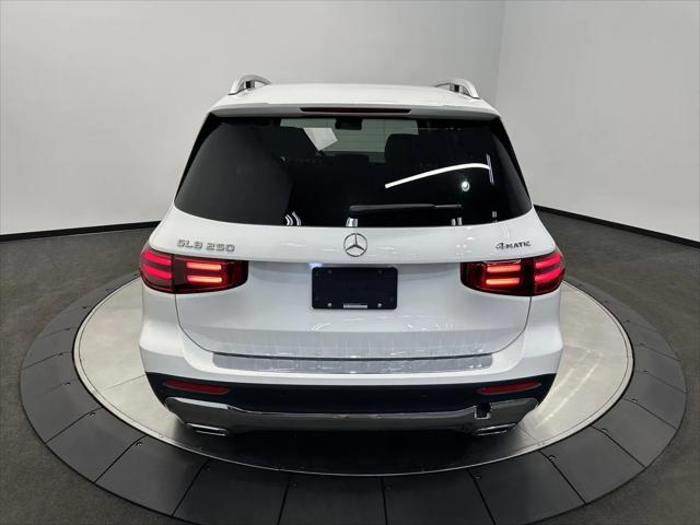 2026 Mercedes-Benz GLB 4MATIC