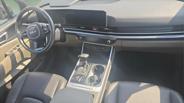 2025 Kia Carnival MPV LXS