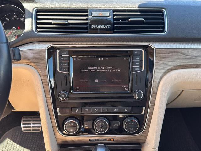2018 Volkswagen Passat 2.0T SEL Premium