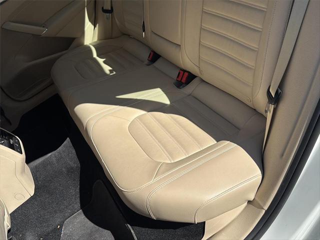2018 Volkswagen Passat 2.0T SEL Premium
