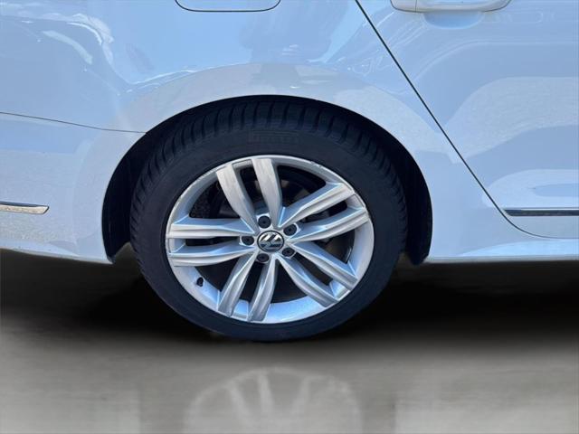 2018 Volkswagen Passat 2.0T SEL Premium