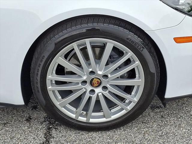 2023 Porsche Panamera 4