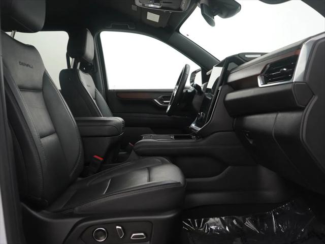 2025 GMC Yukon 4WD Denali