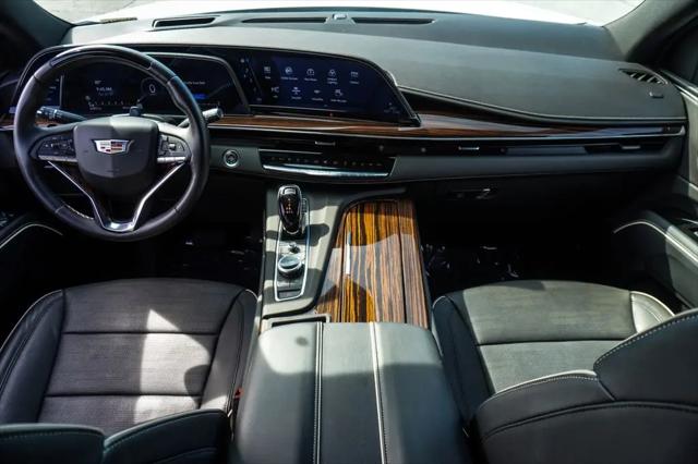 2023 Cadillac Escalade 2WD Premium Luxury