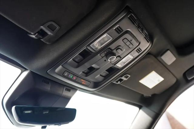 2023 Cadillac Escalade 2WD Premium Luxury