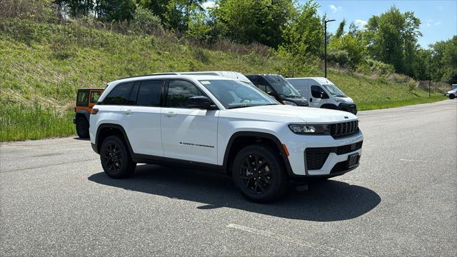 2026 Jeep Grand Cherokee GRAND CHEROKEE LAREDO ALTITUDE 4X4 2026 Jeep Grand Cherokee GRAND CHEROKEE LAREDO ALTITUDE 4X4