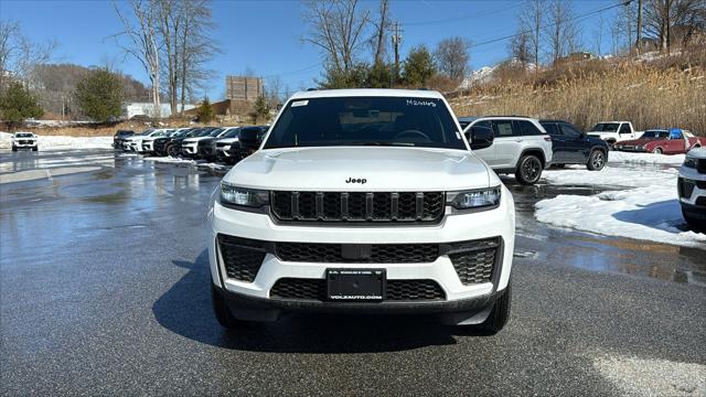 2026 Jeep Grand Cherokee GRAND CHEROKEE LAREDO ALTITUDE 4X4 2026 Jeep Grand Cherokee GRAND CHEROKEE LAREDO ALTITUDE 4X4