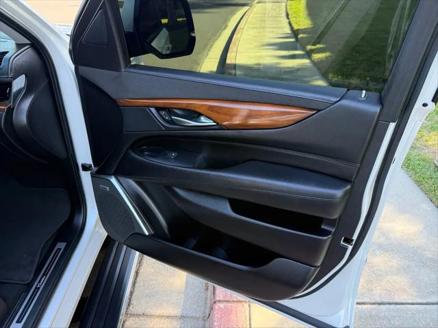 2017 Cadillac Escalade Premium Luxury