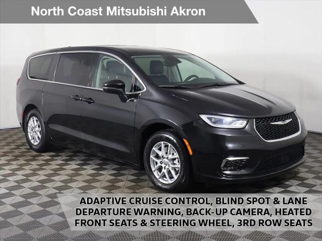 2023 Chrysler Pacifica Touring L for sale in Akron, OH