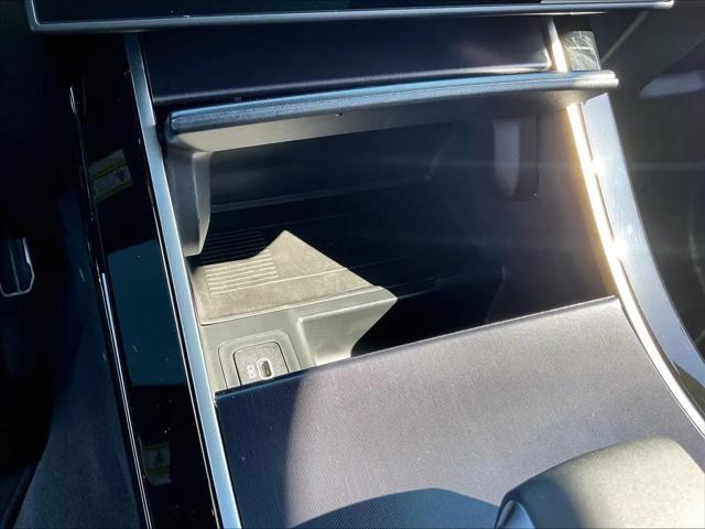2026 Land Rover Range Rover Velar P250 Dynamic SE