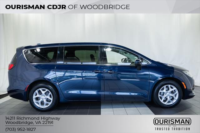 2017 Chrysler Pacifica Touring Plus 2017 Chrysler Pacifica Touring Plus