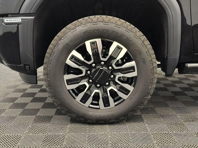 2025 GMC Sierra 3500HD 4WD Crew Cab Standard Bed Denali Ultimate