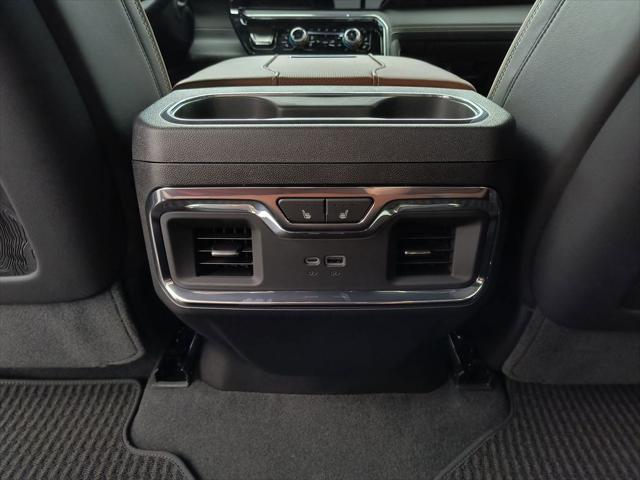 2025 GMC Sierra 3500HD 4WD Crew Cab Standard Bed Denali Ultimate