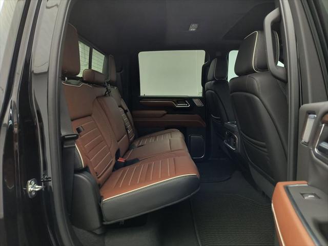 2025 GMC Sierra 3500HD 4WD Crew Cab Standard Bed Denali Ultimate