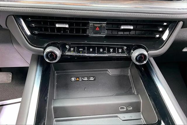 2025 Chevrolet Suburban 4WD Z71