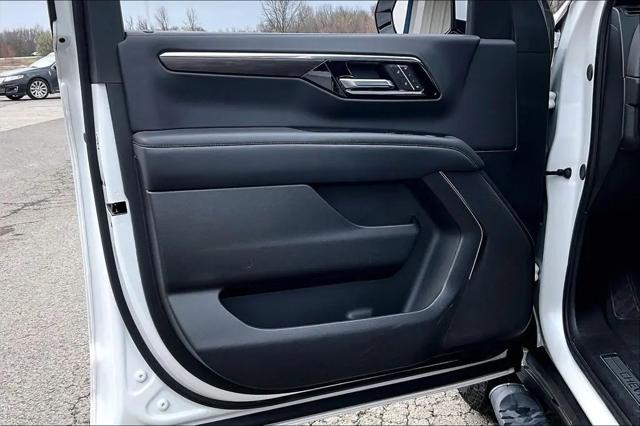 2025 Chevrolet Suburban 4WD Z71