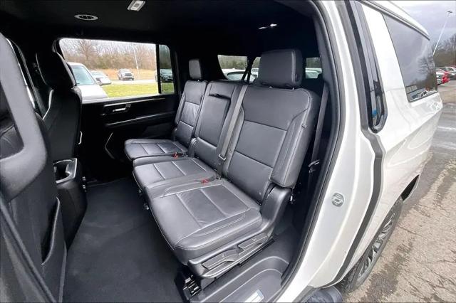 2025 Chevrolet Suburban 4WD Z71