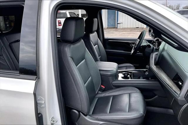 2025 Chevrolet Suburban 4WD Z71