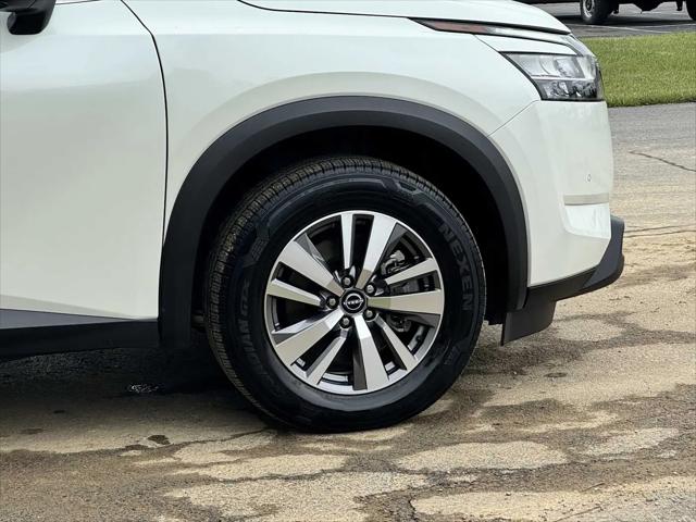 2023 Nissan Pathfinder SL 4WD