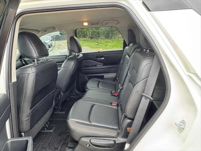 2023 Nissan Pathfinder SL 4WD