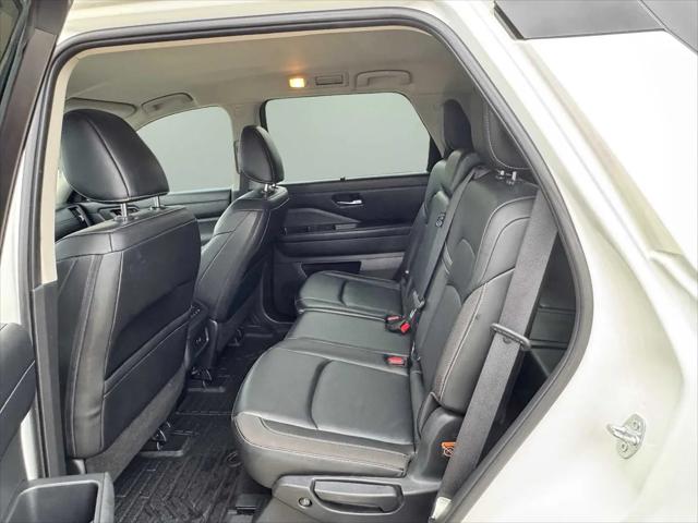 2023 Nissan Pathfinder SL 4WD
