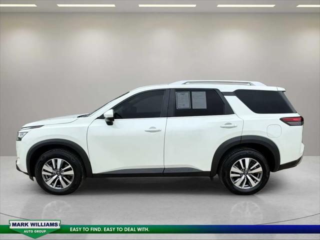 2023 Nissan Pathfinder SL 4WD
