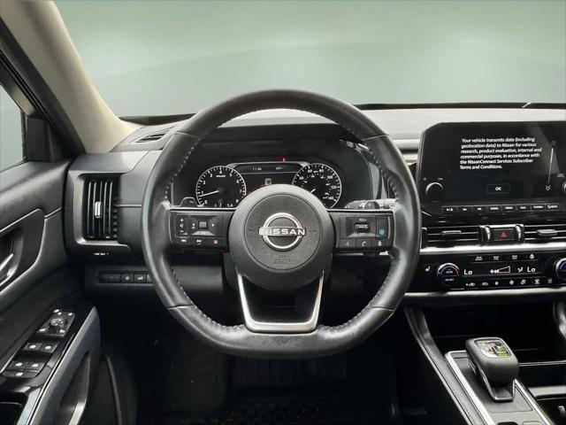 2023 Nissan Pathfinder SL 4WD