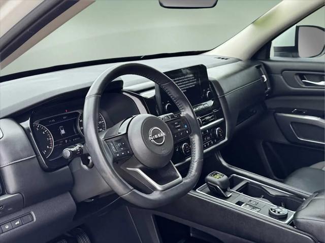 2023 Nissan Pathfinder SL 4WD