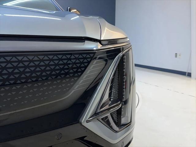 2024 Cadillac iQ Sport w/1SJ