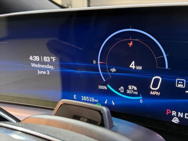 2024 Cadillac iQ Sport w/1SJ