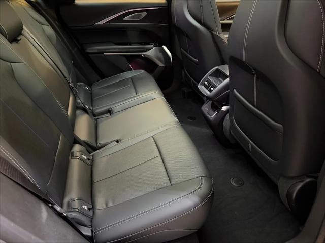 2024 Cadillac iQ Sport w/1SJ