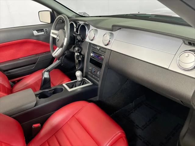 2007 Ford Mustang GT Deluxe