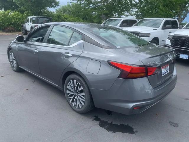 2024 Nissan Altima SV FWD