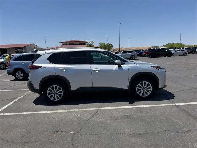 2022 Nissan Rogue SV FWD