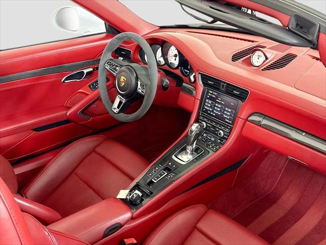 2015 Porsche 911 Turbo S