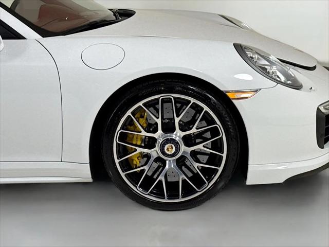 2015 Porsche 911 Turbo S