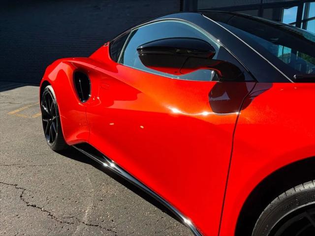 2026 Lotus Emira V6 SE