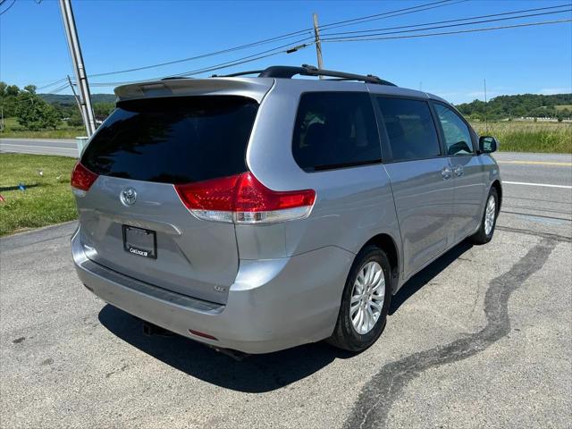 2012 Toyota Sienna XLE V6 8 Passenger