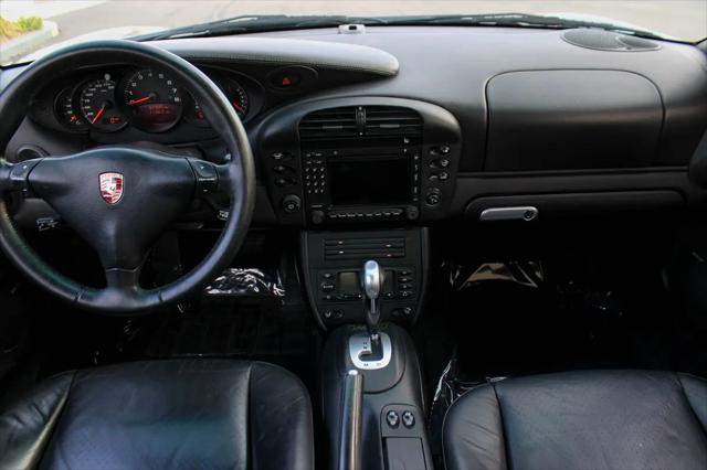 2004 Porsche 911 Carrera 4S