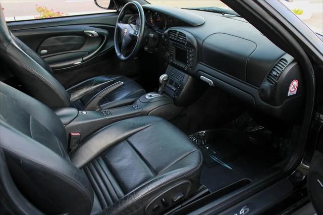 2004 Porsche 911 Carrera 4S