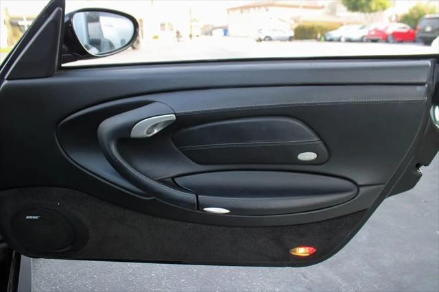 2004 Porsche 911 Carrera 4S