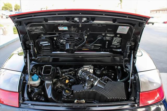 2004 Porsche 911 Carrera 4S