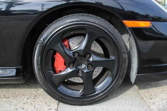 2004 Porsche 911 Carrera 4S
