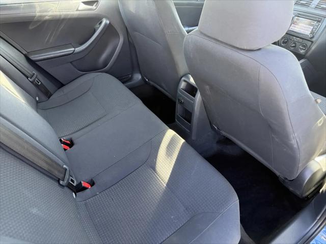 2015 Volkswagen Jetta 2.0L S