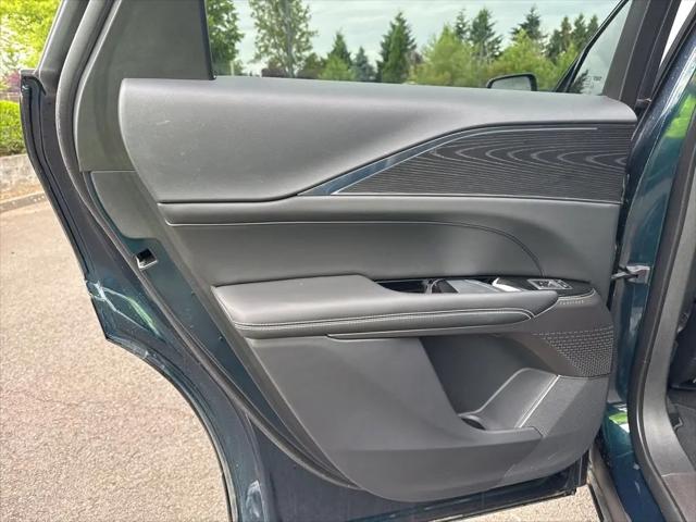 2024 Cadillac iQ Sport w/1SF