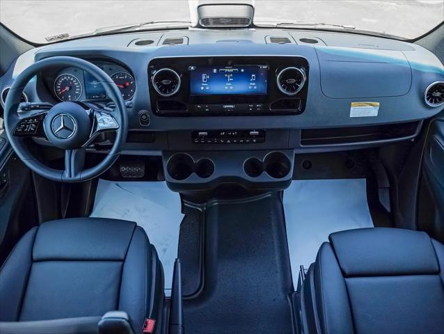 2025 Mercedes-Benz Sprinter 2500 Standard Roof 4-Cyl Diesel