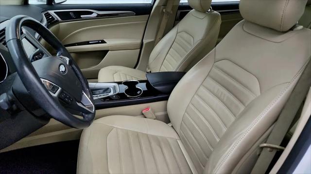 2014 Ford Fusion Hybrid SE
