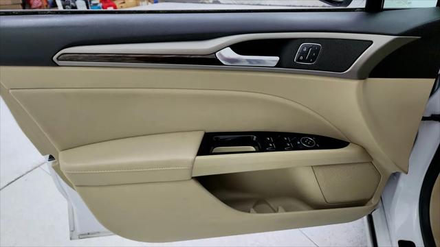 2014 Ford Fusion Hybrid SE